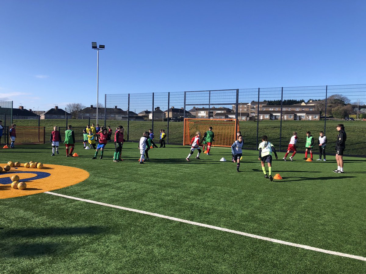 reds_hub's tweet photo. We are underway at Penyfan in lovely Spring sunshine with 33 players warming up @JCFoundation #WeAreRed @Ymlaen @Jordan_Fox95 @SimonTh07005030 https://t.co/AhzvoqEDwC