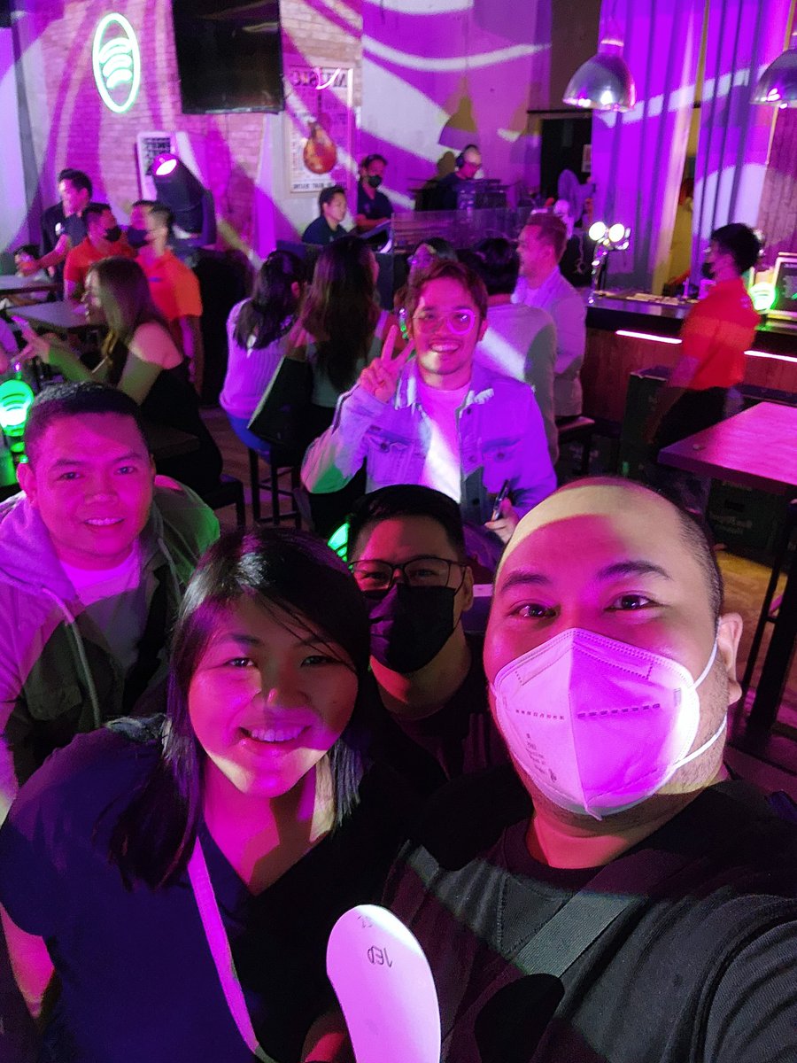 With our bunkmates from <a href="/TheBunkPH/">BUNK Collective</a> <a href="/creepsilog/">Creepsilog 💚</a> and <a href="/waglilingon/">Wag Kang Lilingon</a>! #ParinigMoWithSpotify <a href="/Spotify/">Spotify</a>