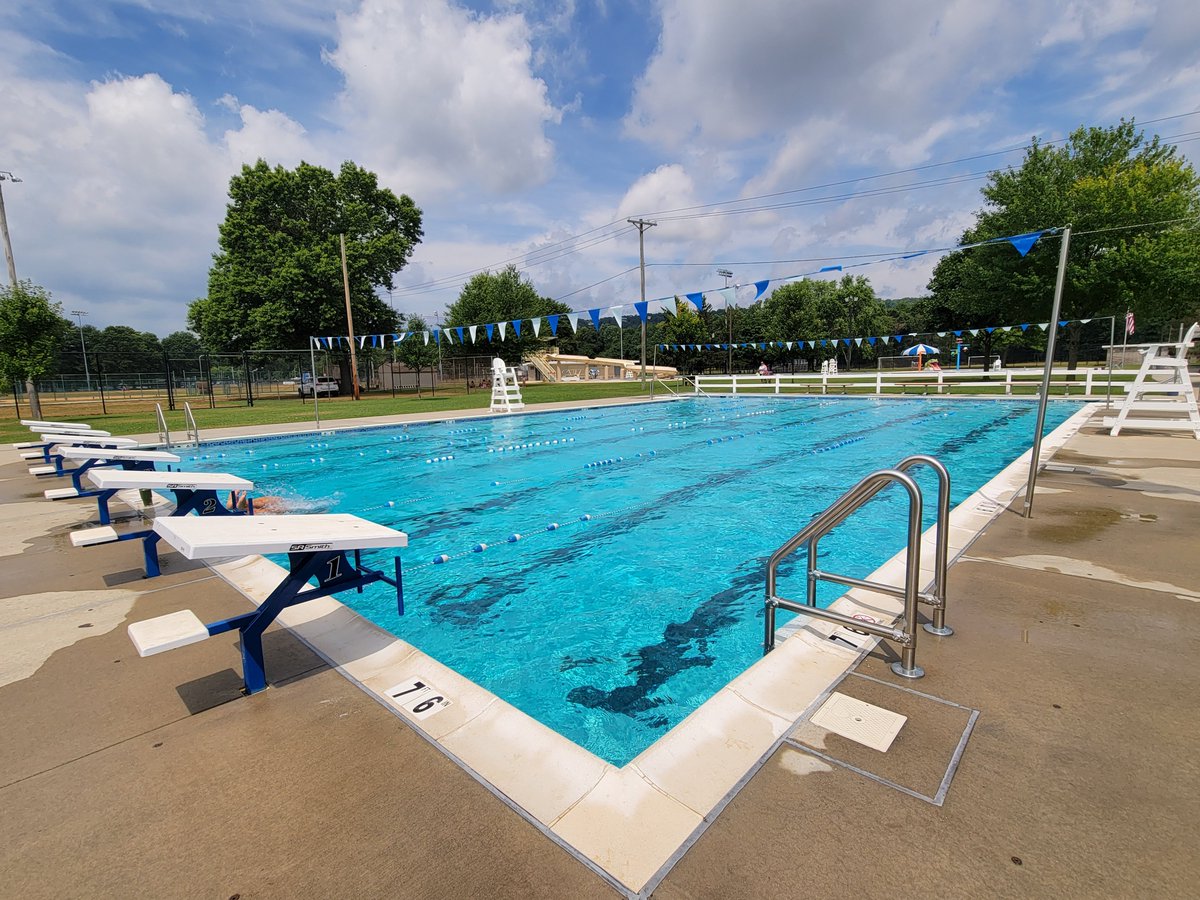 MiddlesexPool's tweet image. Our Lap Pool - A great way to keep fit during the Summer!

Our lap pool is 25 yards long with 6 swimming lanes and features walk-in and ladder entries.  We offer early-morning lap swimming on weekdays from 6:00-9:00am.

#lappool #waterfitness #summer2023 #middlesexcommunitypool