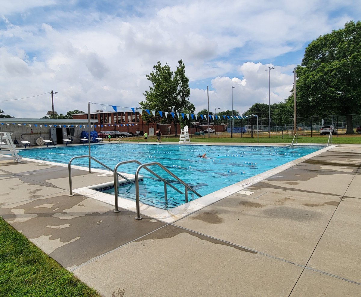 MiddlesexPool's tweet image. Our Lap Pool - A great way to keep fit during the Summer!

Our lap pool is 25 yards long with 6 swimming lanes and features walk-in and ladder entries.  We offer early-morning lap swimming on weekdays from 6:00-9:00am.

#lappool #waterfitness #summer2023 #middlesexcommunitypool