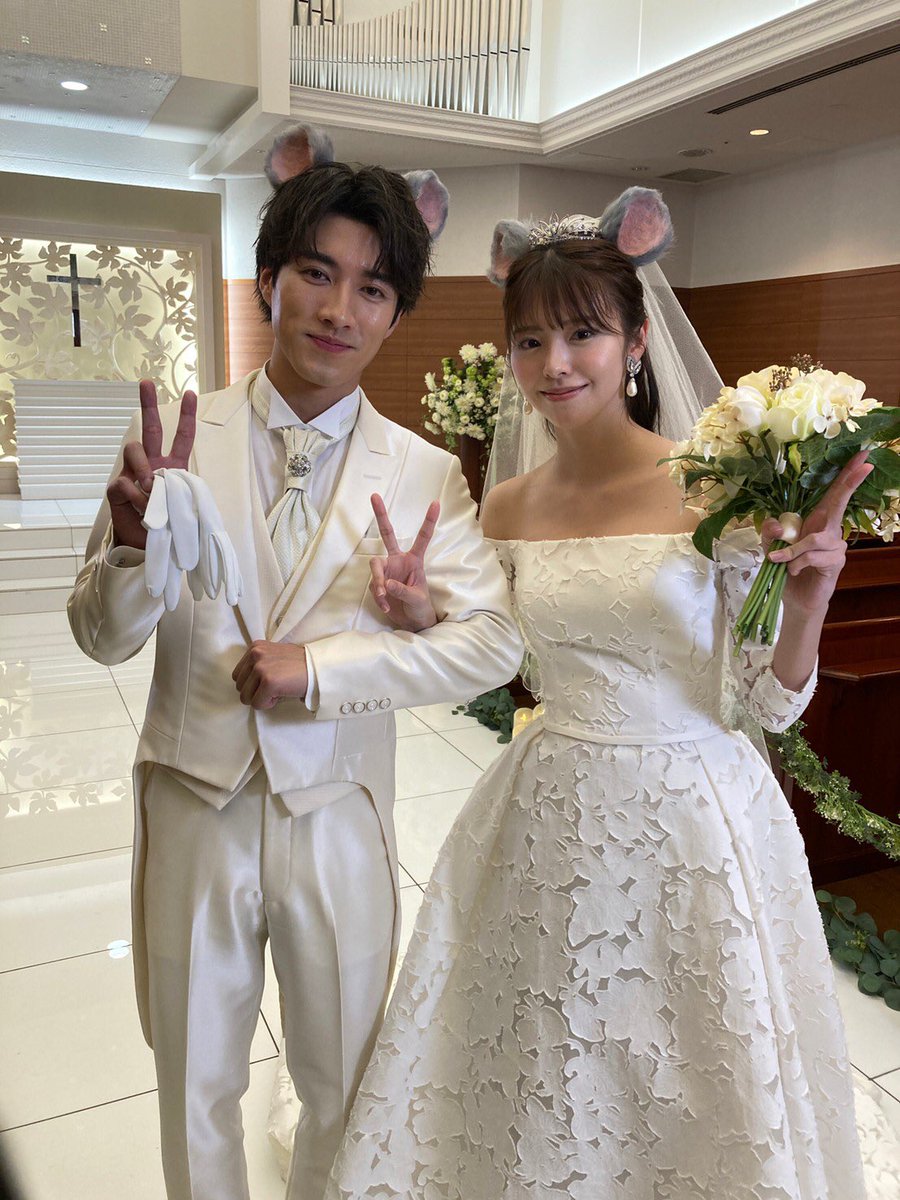 tx_sorekon's tweet photo. おふたりのせっかくの姿
全身で拝まないわけにはいきません！🥰

#それ婚 #鈴木ゆうか #福山翔大
#ベルクラシック東京 #テレビ東京 https://t.co/74XgwHGXkV