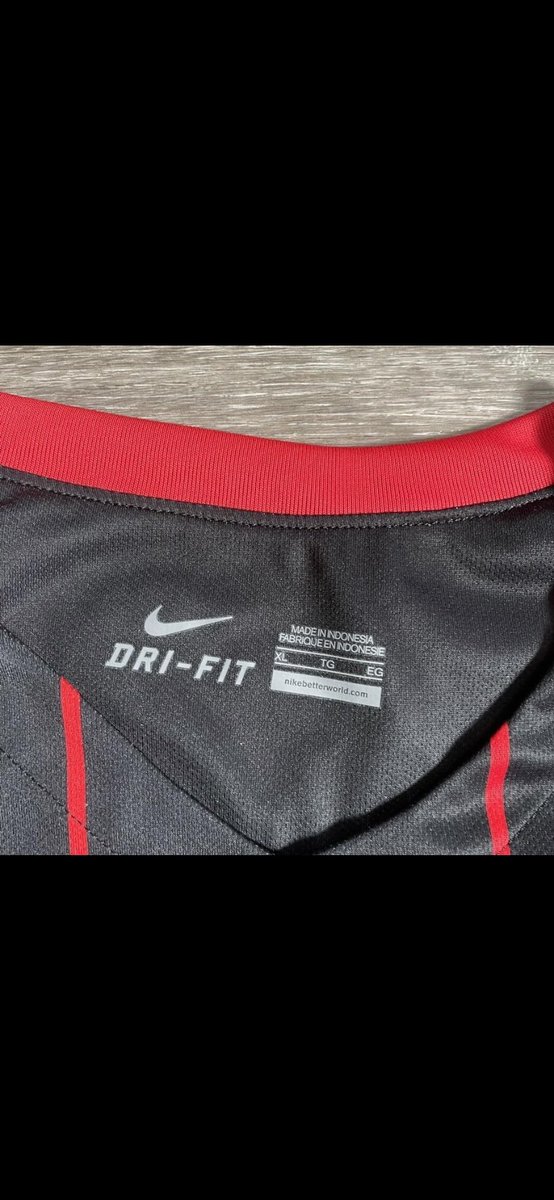 SJMFootyShirts's tweet photo. @ShirtSellerList @FinderShirt SHIRT FOR SALE!!
Eintracht Frankfurt 2015/2016 home shirt. Very rare shirt with the Alfa Romeo sponsor
Size XL, Very good Condition. £65 incl postage. Get in touch! Offers considered! https://t.co/Z7WkY8DK9b