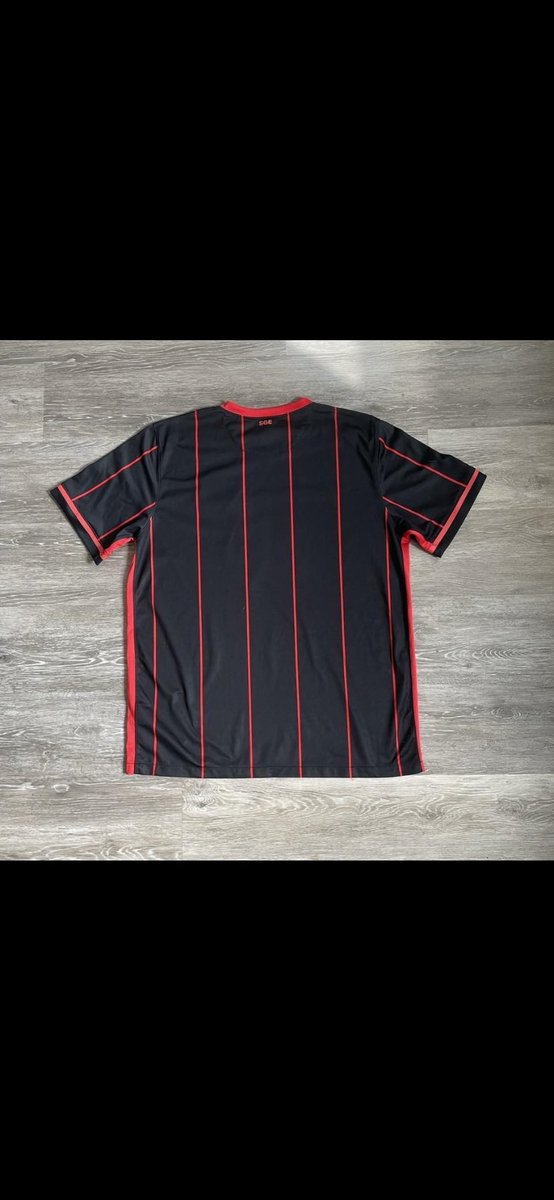 SJMFootyShirts's tweet photo. @ShirtSellerList @FinderShirt SHIRT FOR SALE!!
Eintracht Frankfurt 2015/2016 home shirt. Very rare shirt with the Alfa Romeo sponsor
Size XL, Very good Condition. £65 incl postage. Get in touch! Offers considered! https://t.co/Z7WkY8DK9b