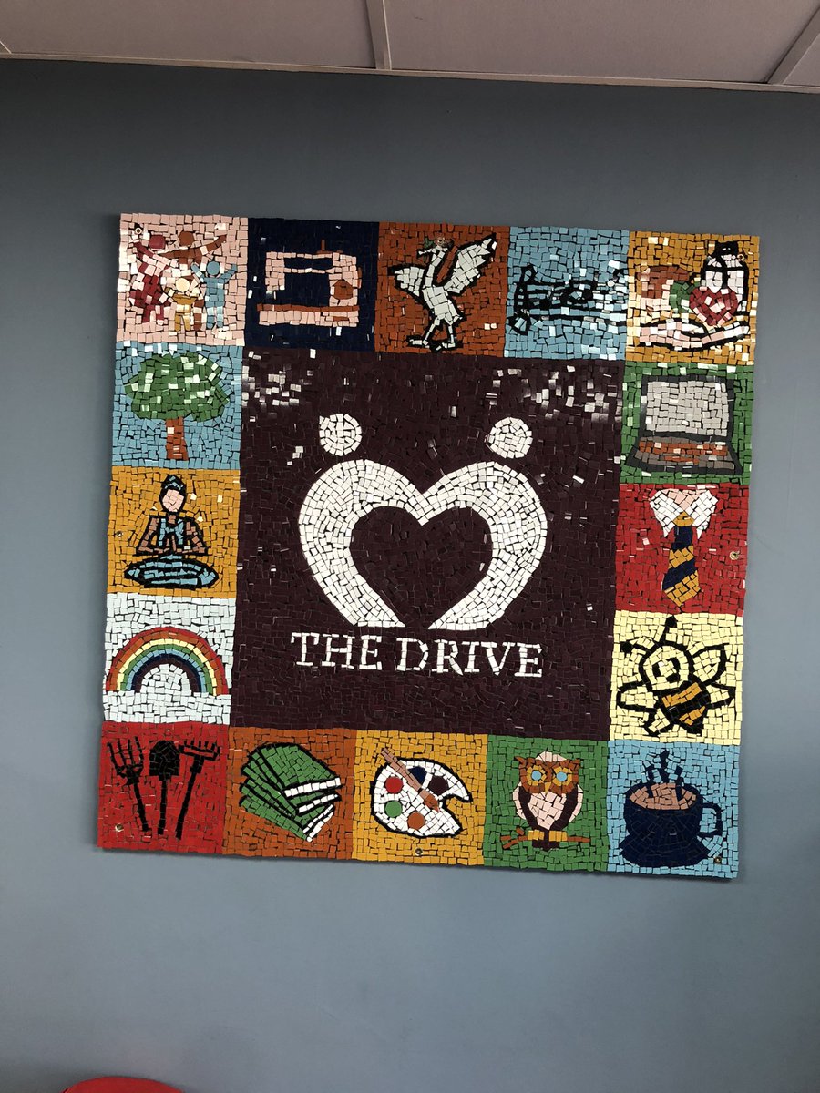 _leannebaldwin_'s tweet image. Fab collaboration today with customers, councillors, the local police and The Drive. #Dovecot #Neighbourhoods @Onward_Homes #CreatingPositiveSpaces #Litterpick