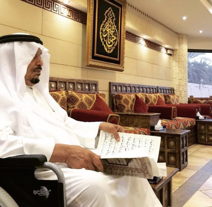 lubnaAlkhamis's tweet photo. يا فقد فبراير💔

إنّـا لله وإنّا إليه راجعون 

ببالغ الحزن والأسى وبقلوب آمنة بالله تعالى وراضية بحكمه وقضائه انتقل الى رحمه الله جدي الشيخ عبدالرحمن بن فهد الكريديس .. رحل أب المحتاجين ووطن اليتامى ومدرسة العطاء والجود والحب. اللهم اجعل ما قدمه رفعة ورحمة وضياءً لروحه الطاهرة https://t.co/a44pPRUUFH