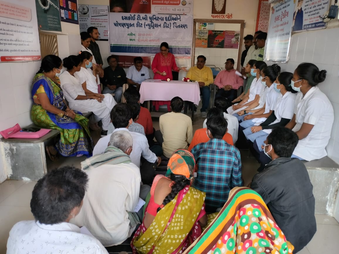 SbccGrup's tweet photo. ટીબી મુક્ત ભારત કાર્યક્રમ અંતર્ગત આજ રોજ અસલાલી પ્રાથમિક આરોગ્ય કેન્દ્ર માં મહીજડા ગામના સોહમ ઇન્ડસ્ટ્રી ના માલિક વિપુલભાઈ અને કેયુરભાઈ શાહ દ્વારા કુલ 18 ટીબી ના દર્દી ઓને પોષણ કીટ નું વિતરણ કરવામાં આવેલ. https://t.co/8o9oECb3gE