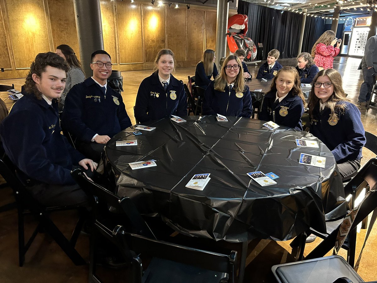 RiverdaleFFA's tweet photo. Up bright and early for the Tennessee FFA Legislative Breakfast! @RiverdaleHighTN https://t.co/unmAPr1gCY