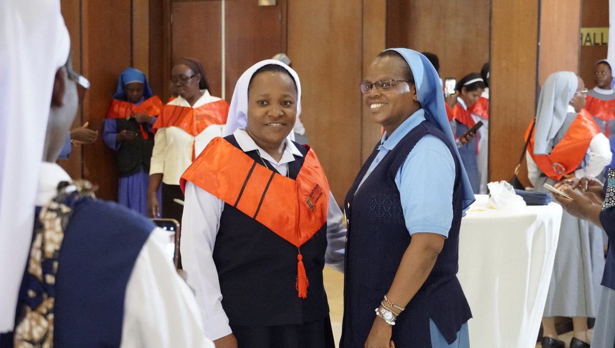 sbs_uganda's tweet photo. The auspicious day is already upon us, and guests are arriving and settling in comfortably. It is such a jovial and cheerful scene at the @kampalaserena right now. #AlumniConnect #StrathmoreGraduation 
@StrathU @AlumniSU @kiroristephen https://t.co/1P662cQjnb