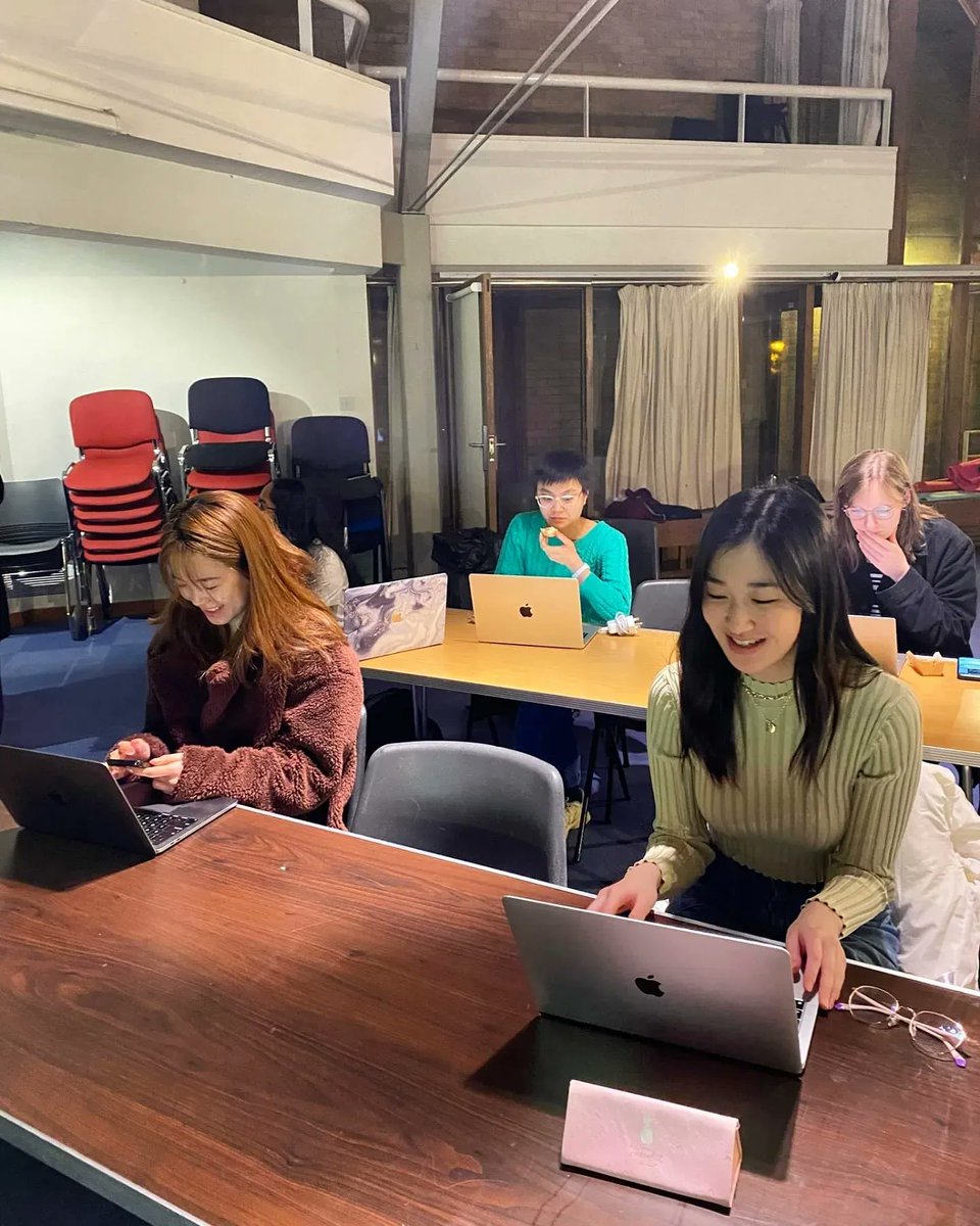 WomenCL1's tweet photo. .@CAMWIB x Women@CL x @GirlsWhoML workshop took place at Clare College on 21st Feb 👩‍💻🖱️💯 https://t.co/vWZRgPRHyk