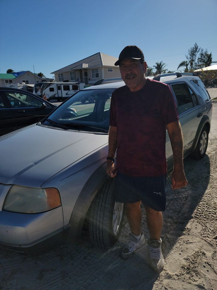 fkyourdiet's tweet photo. Losing everything due to Hurricane Ian, Joe had nothing in the end. Fk and everyone who's donated and helped has brought him from nothing to having a job, a car, paying for insurance and more. We can't do it on our own... But we can do it together! 

#motivational #charity https://t.co/50QsYrPyO0