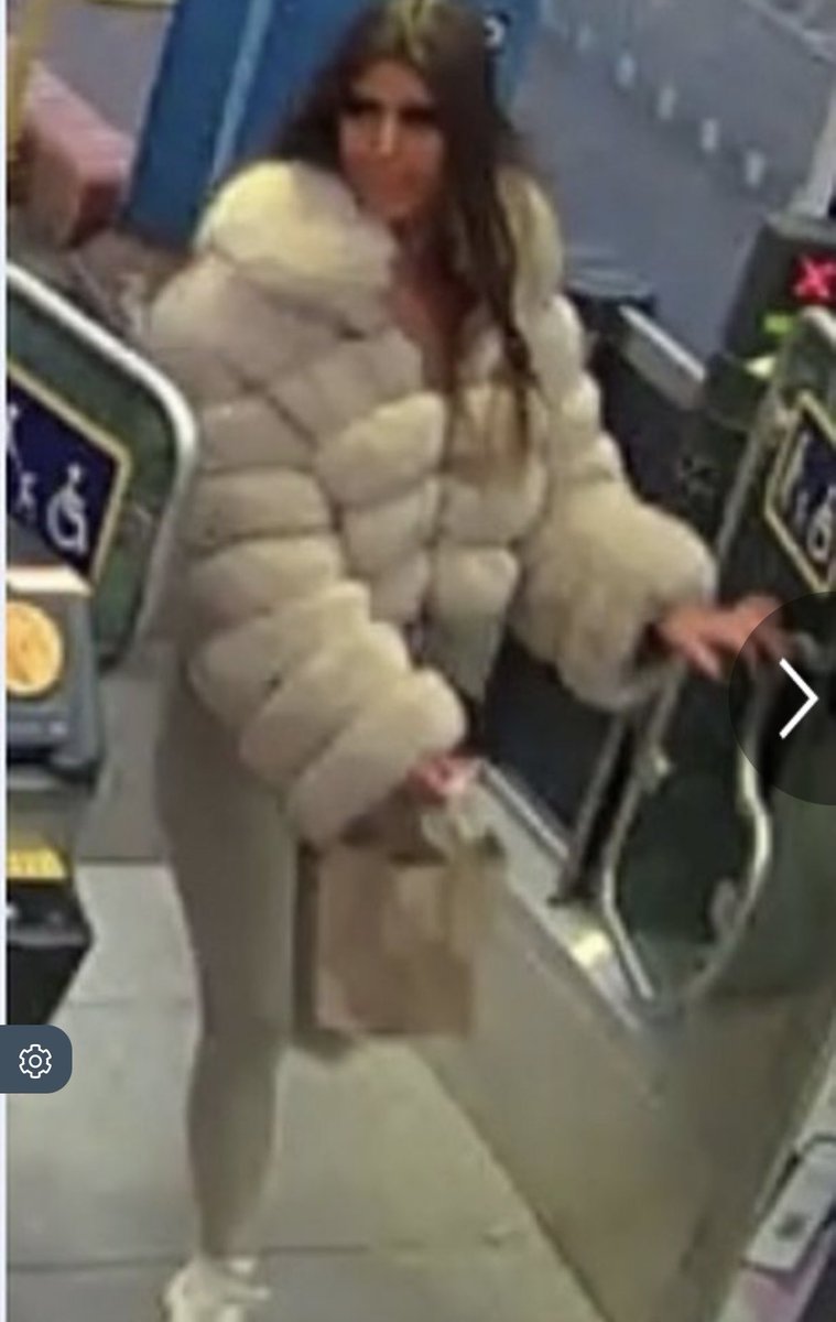 ILoveWoolwich's tweet photo. 🚨Isobel O’Brien, 16,last seen around 5pm on Saturday, Feb 11th. She is described as being 5ft 2in tall and of slim build with long brown hair. It’s believed Isobel travelled to South East London, and she also has links to St Albans, Lewisham, Brixton and Woolwich. https://t.co/pb3FrJRGOU