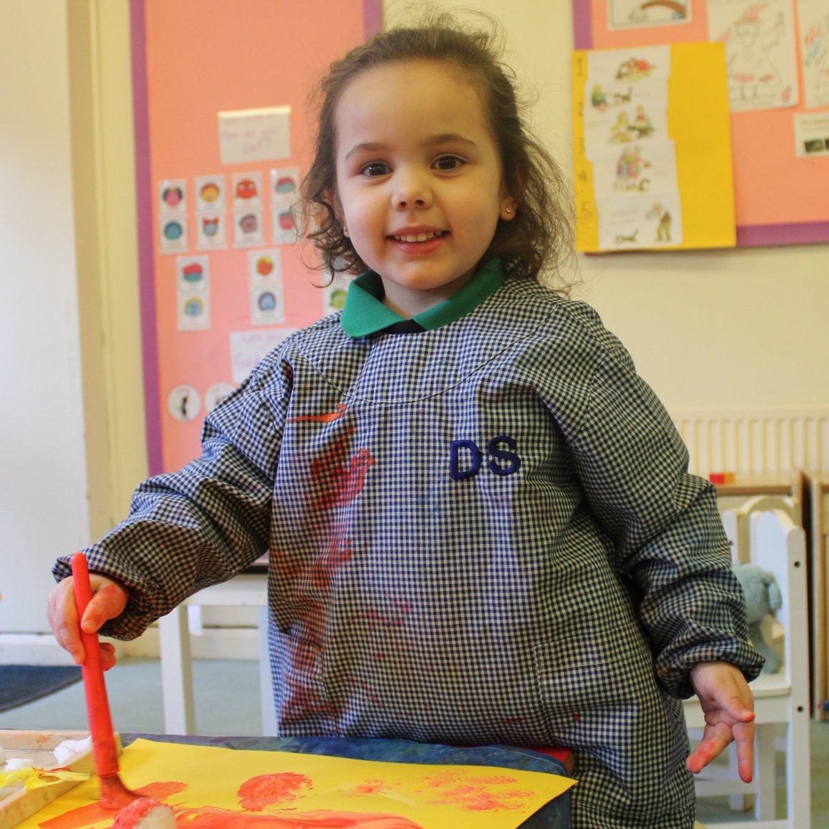 LadyLanePark's tweet photo. Our Kindergarten pupils love exploring areas of provision, they are both curious and enthusiastic when choosing where to spend their time 🐉🦖🎨@Alpha_Schools @isaschools @Nurserymagazine @NurseryTodayMag @50TTDBradford #earlyyears #earlylearninggoals #independence #curiosity https://t.co/OCSahz6j1X