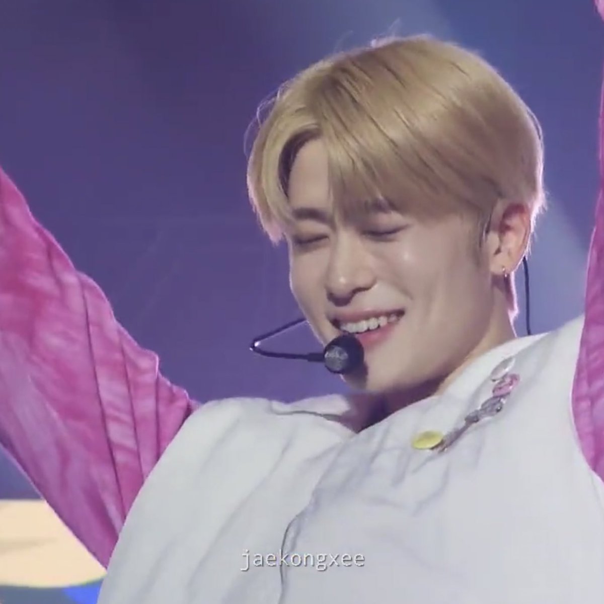 hourlyjaeh's tweet photo. literally the loml https://t.co/5enQvhEm78