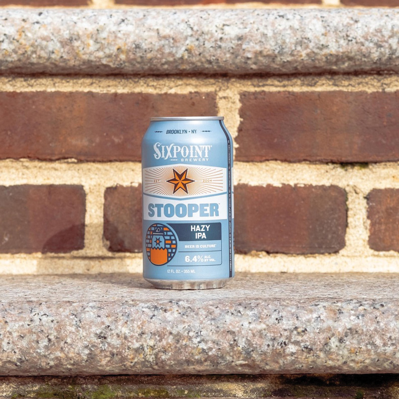 HunterdonBrew's tweet photo. At the park, in the shower, or CHILLIN' on the STOOP-there's NOTHIN' BETTER. Stooper, a 6.4% Hazy IPA-FOR-THE-GOOD-TIMES, is bursting with TROPICAL and CITRUSY aromas from copious Galaxy and Citra hops.
@sixpoint #sixpoint #stoop #hazyipa #craftbeer #beer #hunterdonbrew https://t.co/QvoecWCijr
