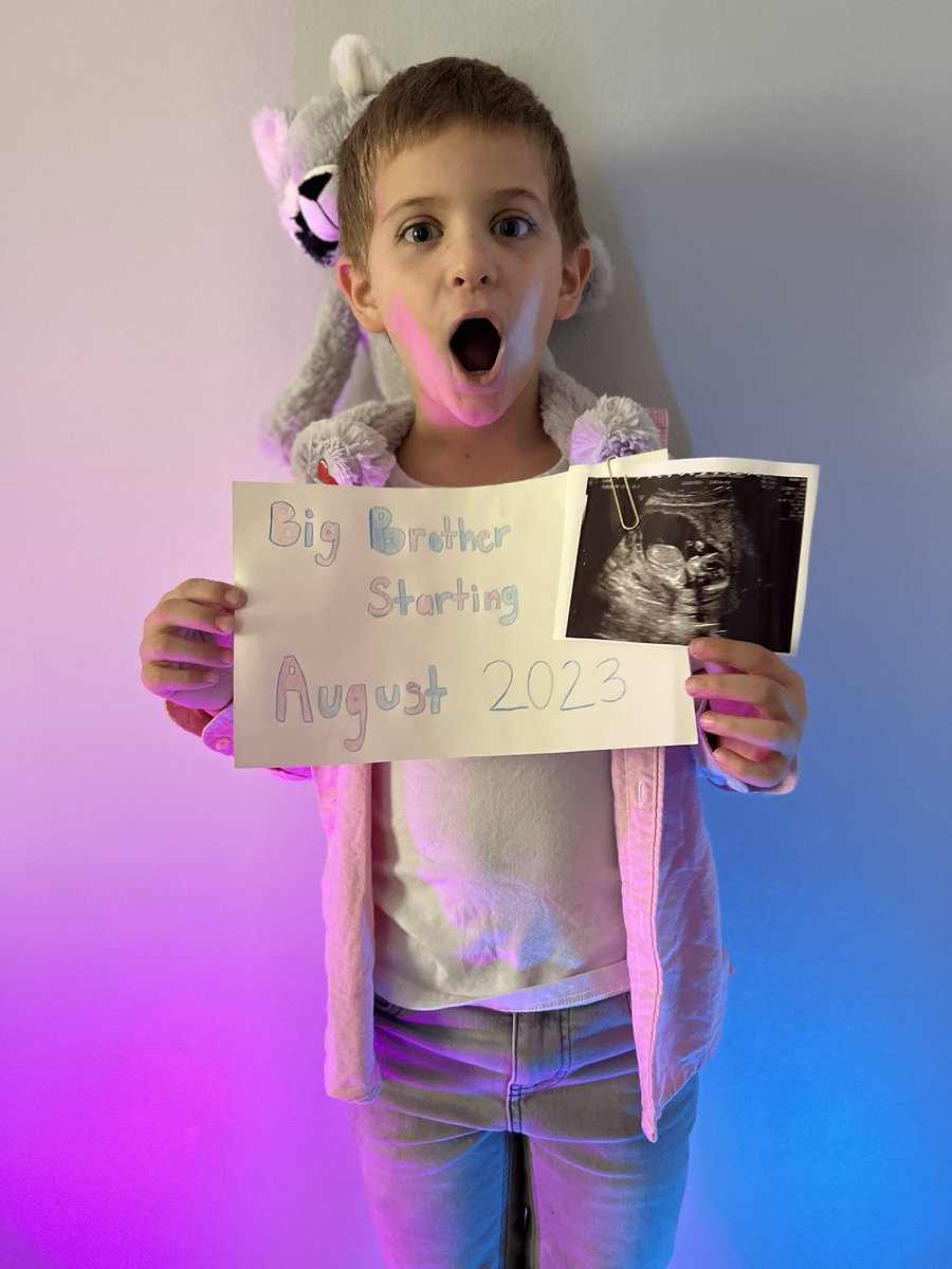 softlysapphire's tweet photo. A new addition to our wonderful, crazy life 💜💜 https://t.co/0Crvb11Fve