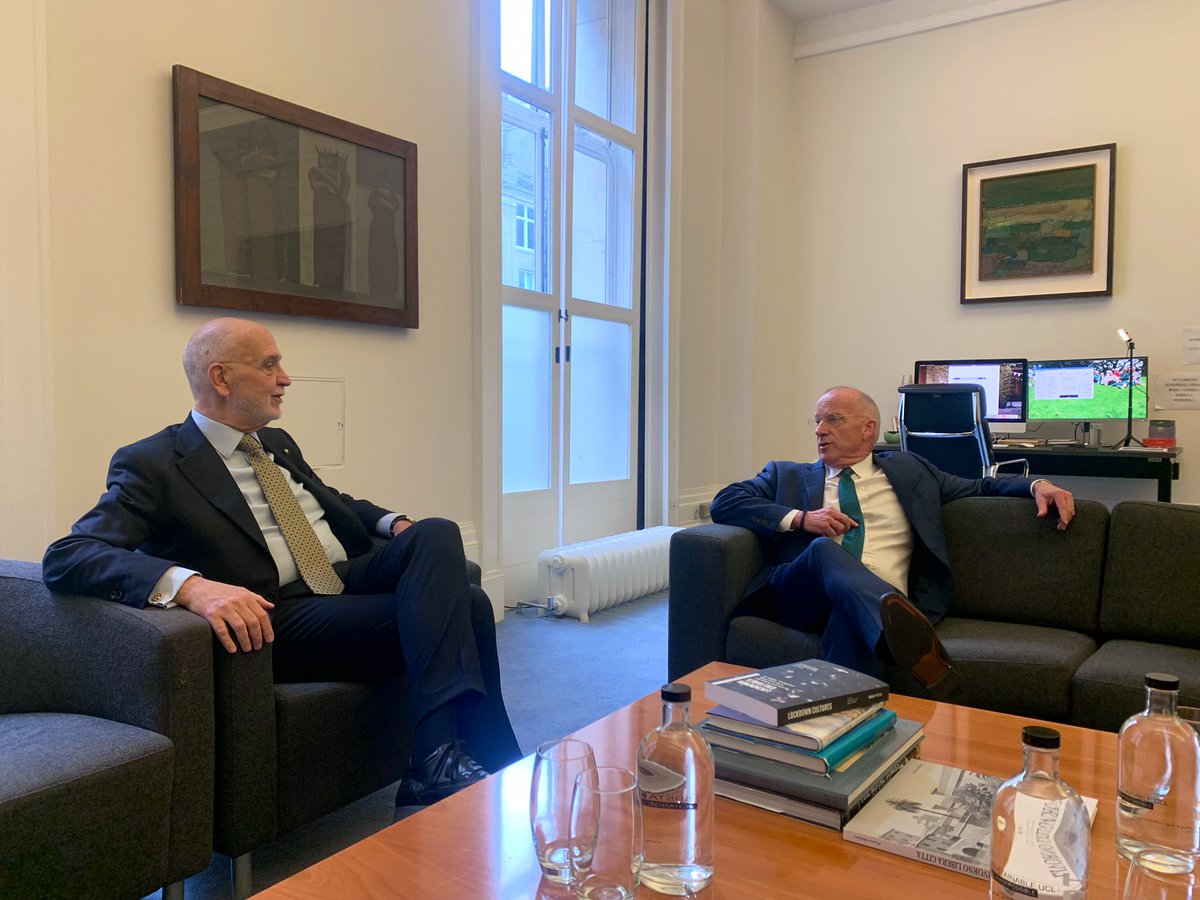 ItalyinUK's tweet photo. Amb. @InigoLND visited today University College London (@ucl),where he met with Provost Dr Michael Spence and distinguished Italian academics. He also toured the world-class @uclcancer Thank you for the warm welcome! Keen to strengthen 🇮🇹🇬🇧 ties in this field https://t.co/KnbIP6AhLT