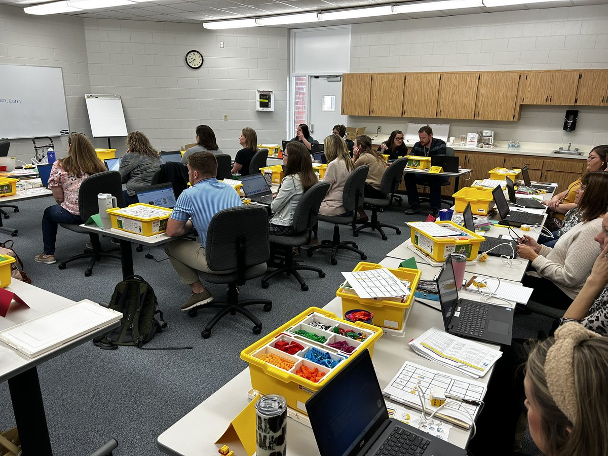 upbeateducation's tweet photo. What a great day of “Learning through Play” with educators in Baker County!  We had hard fun incorporating LEGO into content.  Thanks for an inspiring day.  @LetsMakewithJoe @LEGO_Education https://t.co/9Uxx5QB4AH