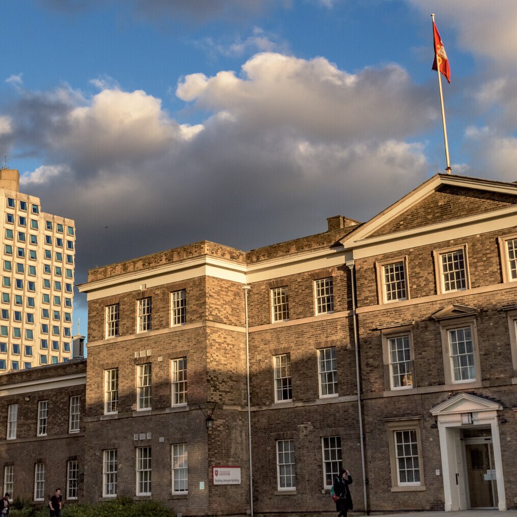 uniofleicester's tweet image. UCAS Extra opens today - if you&apos;ve used all your UCAS choices on your application and are not holding any offers, you can still apply to become a #CitizensOfChange at the University of Leicester. 👏

💻 le.ac.uk/study/undergra…

#UCASExtra | #UniApplication | #UCASApplicationf