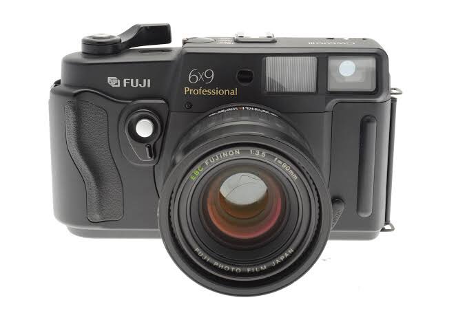 zkdef94's tweet photo. @KitamuraCamera hello! I’m a foreigner going to Japan next week. May i know if you have stock of the Fuji GW690 III in your Shinjuku store? Hope you reply, thank you! https://t.co/Y9uWnzSCgr