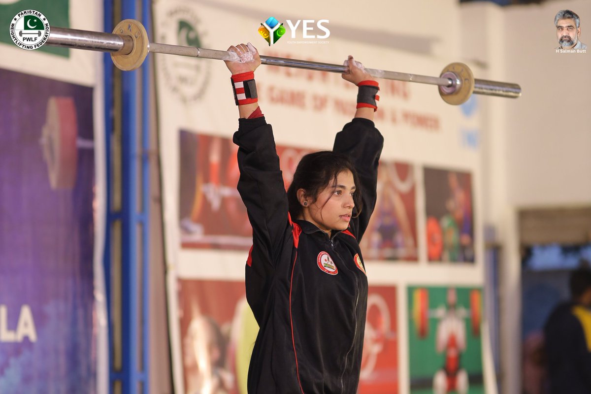 PakWLfederation's tweet photo. Female weightlifters at Punjab Interclub &amp; HSB Memorial Weightlifting Gala 2023 

#PunjabSports #weightlifting #womensports #PakistaniSports #PunjabBoard #weightliftingfederation #ShehbazSharif #ImranKhan #YES #YesmovementPak https://t.co/RnHjRwtHRC