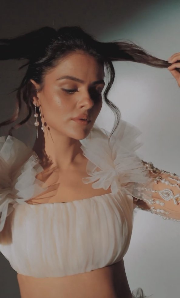 BollySpy's tweet photo. Captured in stunning beauty, #PriyankaChaharChoudhary shines with a glamorous radiance in this mesmerizing photoshoot..

Amit Khanna Photography #PriyankaPaltan @PriyankaChaharO 
Visit: https://t.co/wm3fAT0UF8 https://t.co/OmpIkw8DBM