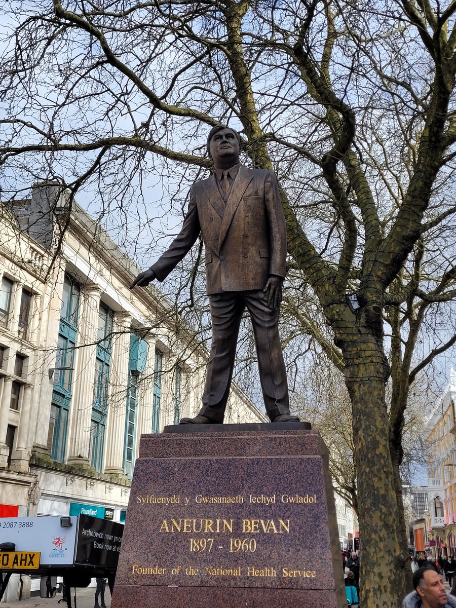 Simon John on Twitter "Doing a quick tour of Cardiff's statues for a