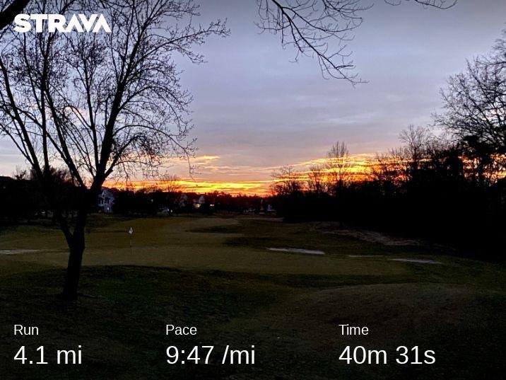 running_trav's tweet image. Hello, Thursday! #1100in2023 #irun2023 #runnerdad #findyourbalance #AER2023 #AERteam #alteregorunning #honeystingerathlete #hshive  #brooksrunning #milestogo