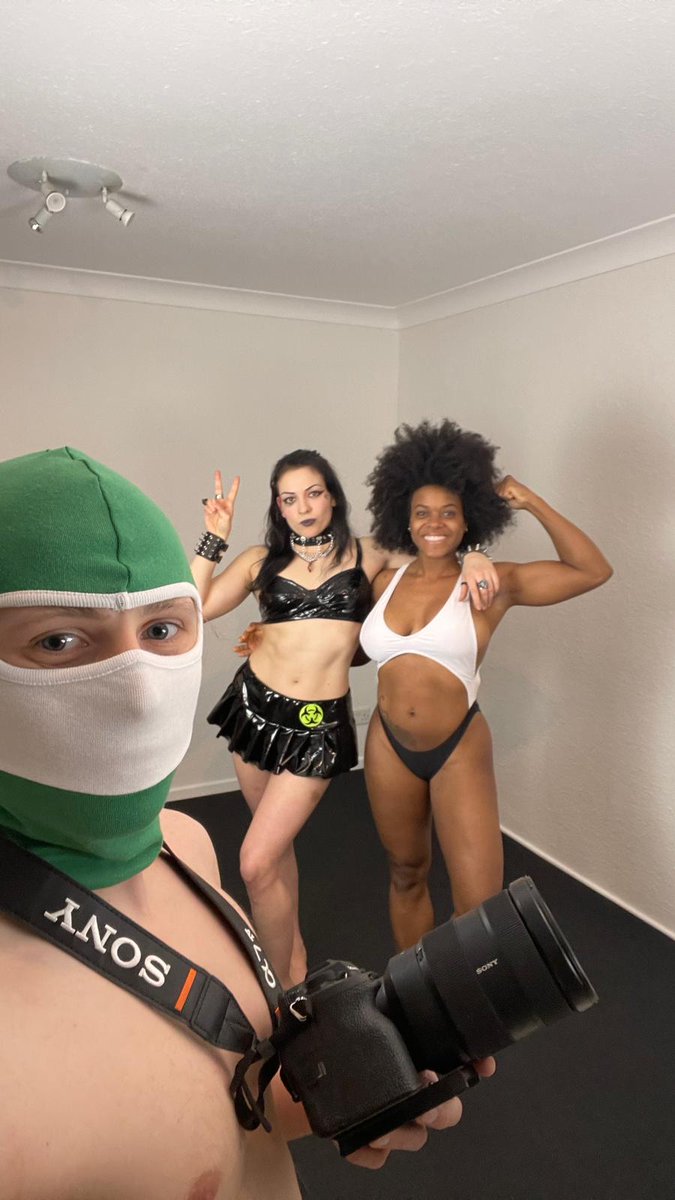 LittlePrince_WR's tweet photo. Got a bit heated filming @GothDelilahLDN and @IvySatinee.. Nothing but love and respect in the end though 😜❤
                    
         🤼‍♀️📸🤴🏼 https://t.co/i6lBPUDs9M