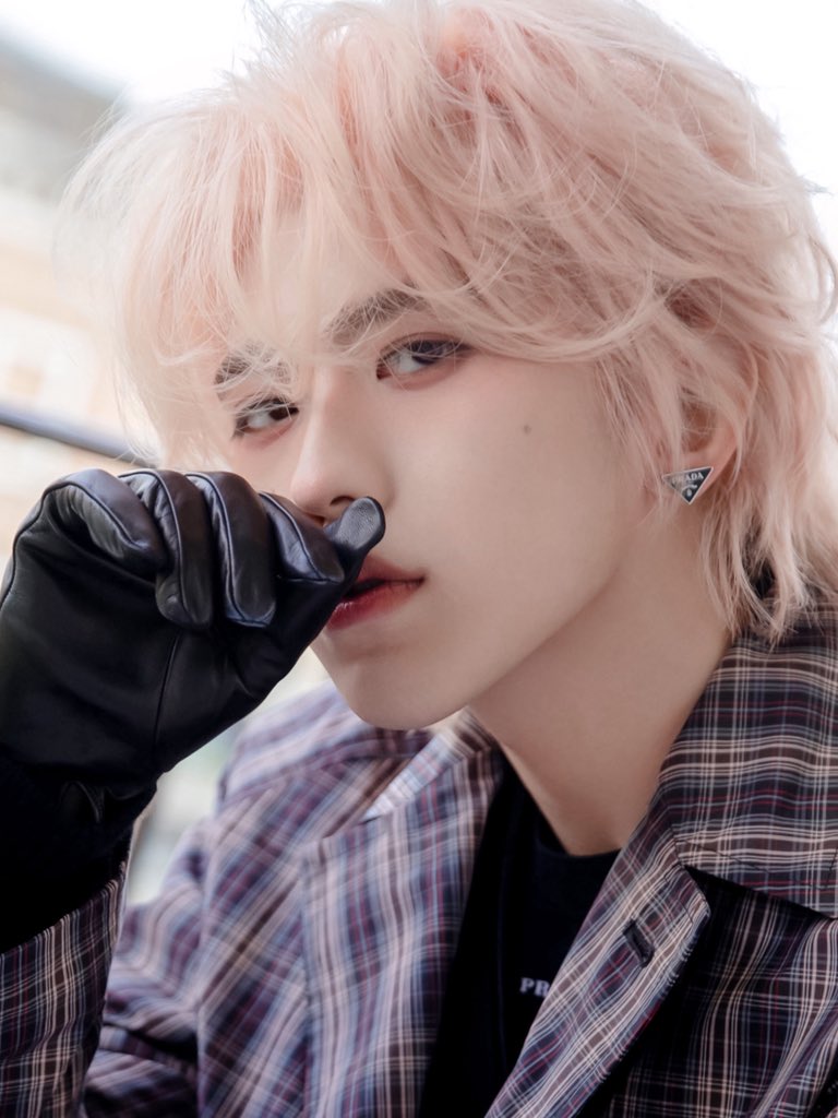 Miraito50061308's tweet photo. 😍😍😍😍
You are my one and only, KUN😍😍😍
@Prada @CXK_official 
😙😙😙😙
#MilanFashionWeek 
Prada Ambassador Cai Xukun 
#CaiXukunPradaFW23inMilan https://t.co/lQcQDm6wun