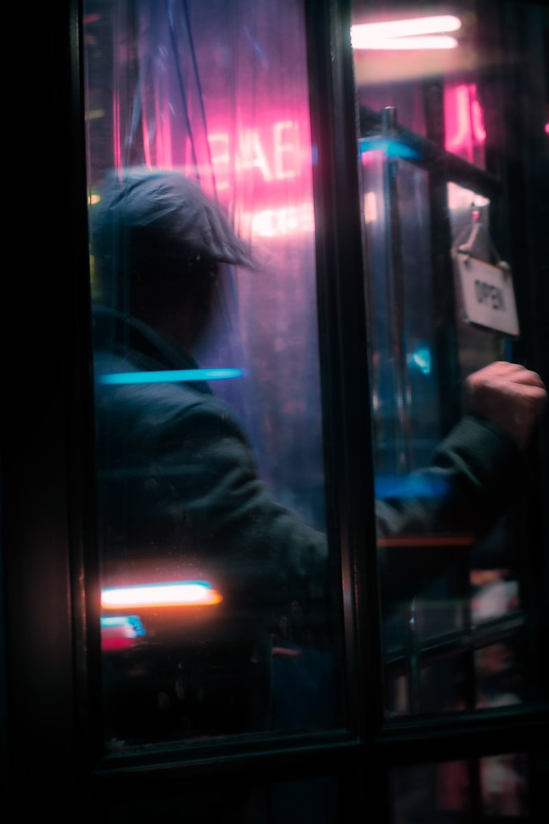 Behind the veil 🌃