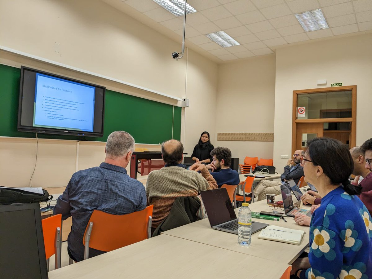 Today we have reflected about the implications of ChatGPT for academia, with an excellent talk by <a href="/IshariAma/">Ishari Amarasinghe</a> from <a href="/TIDE_UPF/">TIDE_UPF</a> who is visiting <a href="/UVa_es/">Gabinete de Comunicación Universidad de Valladolid</a> this month, with <a href="/gsicemic/">GSIC/EMIC</a>