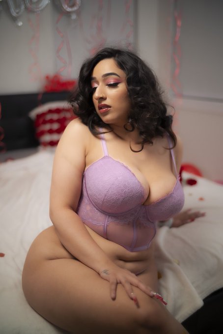 Thick girls do it better 🥰❤️&zwj;🔥#rakhi #rakhigill https://t.co/NQ3rSpTzYR