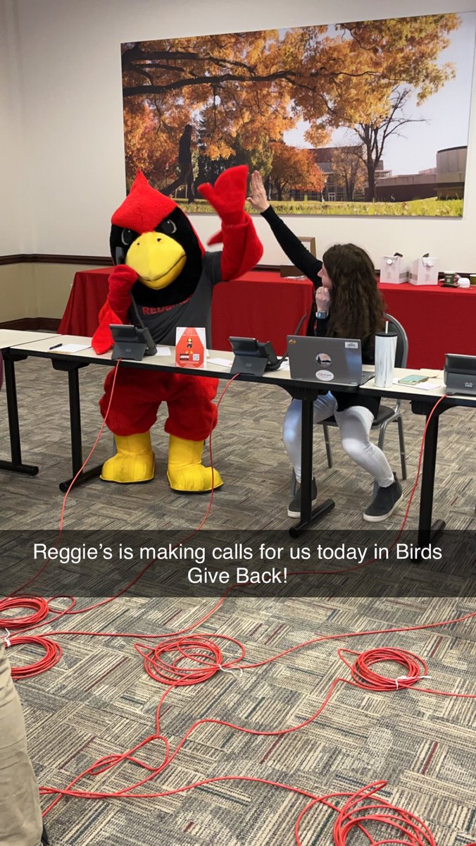 Today is Birds Give Back! Reggie’s is in taking calls in the command center too! Click this link to give today: birdsgiveback.illinoisstate.edu/pages/home-251…
#BirdsGiveBack #IllinoisStateUniversity