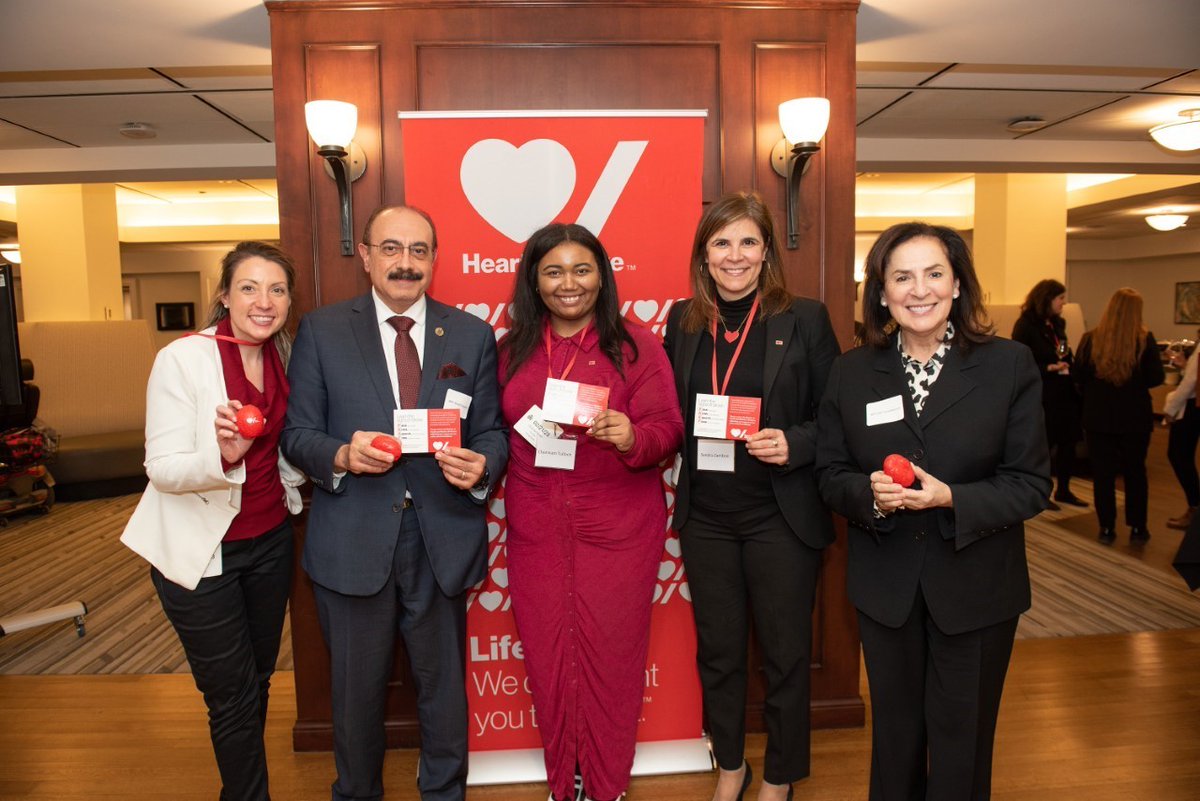 HeartandStroke's tweet photo. We are extremely grateful to have had our dedicated and passionate volunteers join us at #QueensPark for #HeartAtThePark advocacy day earlier this week. Many thanks to our volunteers with lived experience, Young Leaders, and Board Members! #ONpoli https://t.co/uDD2uxvwBS