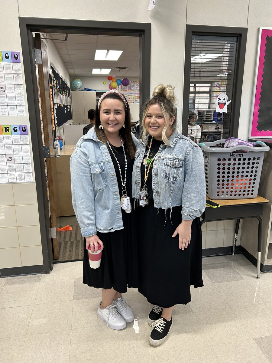 When twin day was yesterday, but you show up twinning with your bestie gal on accident!! #twinsies #whoswho #fourthgradeisthebestgrade