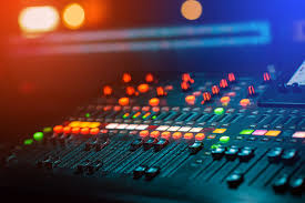 🎧📻#HOY en #NoticiasEnPunta por <a href="/milenium_7/">Milenium Punta del Este 88.7 F.M.</a> en 88.7 de 17 a 18:30, todas las noticias!!
📢#Protagonistas: Hoy hablo con <a href="/AnaInesSanchez/">Ana Ines Sanchez</a>, Coordinadora de Maldonado Emprendedor. 

El 2 de marzo vuelve el Café entre Empresarios. Conoceremos los detalles. 
Los espero!!!!