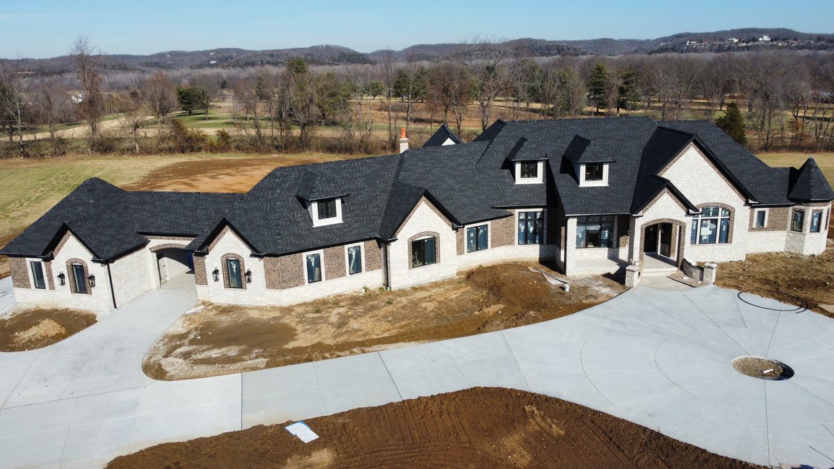 CornerstoneSTL's tweet photo. cornerstonemasonry.stl
What a stunning home. We love working on homes with so many architectural features. #customhomes #cornerstonemasonry.stl #masonrywork #masonry #masonrycontractor https://t.co/TJA3V11uVY