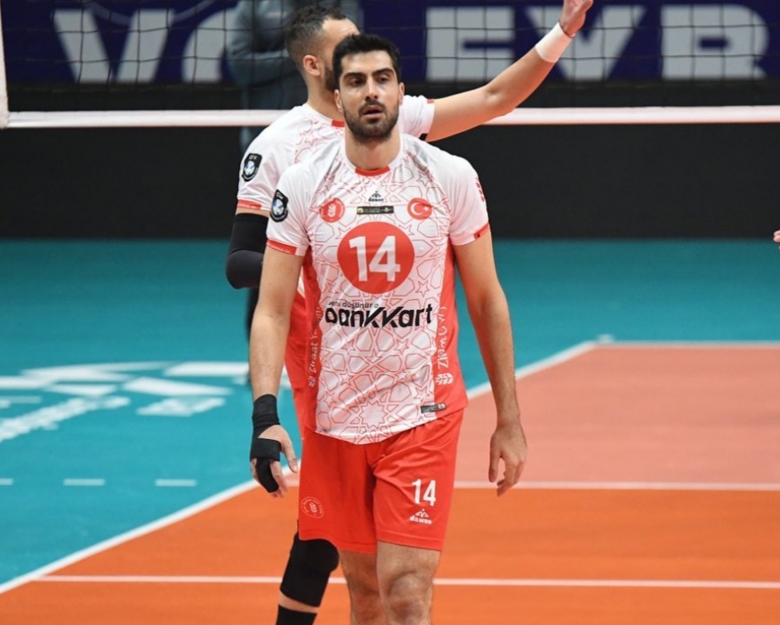 Ziraat Bankkart’ın Milli orta oyuncusu Faik Samet Güneş, bugün Develi Belediyesi ile oynanan hazırlık maçıyla birlikte sahalara geri döndü.