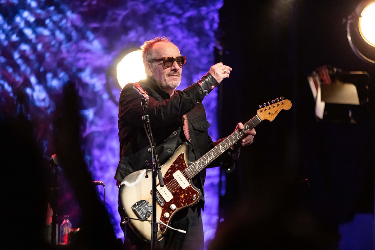 ElvisCostello's tweet photo. Thank you to everyone who came out to 100 Songs &amp; More. 🎸🎶

📸: Stephanie V. Augello https://t.co/M3AE8p6FWF