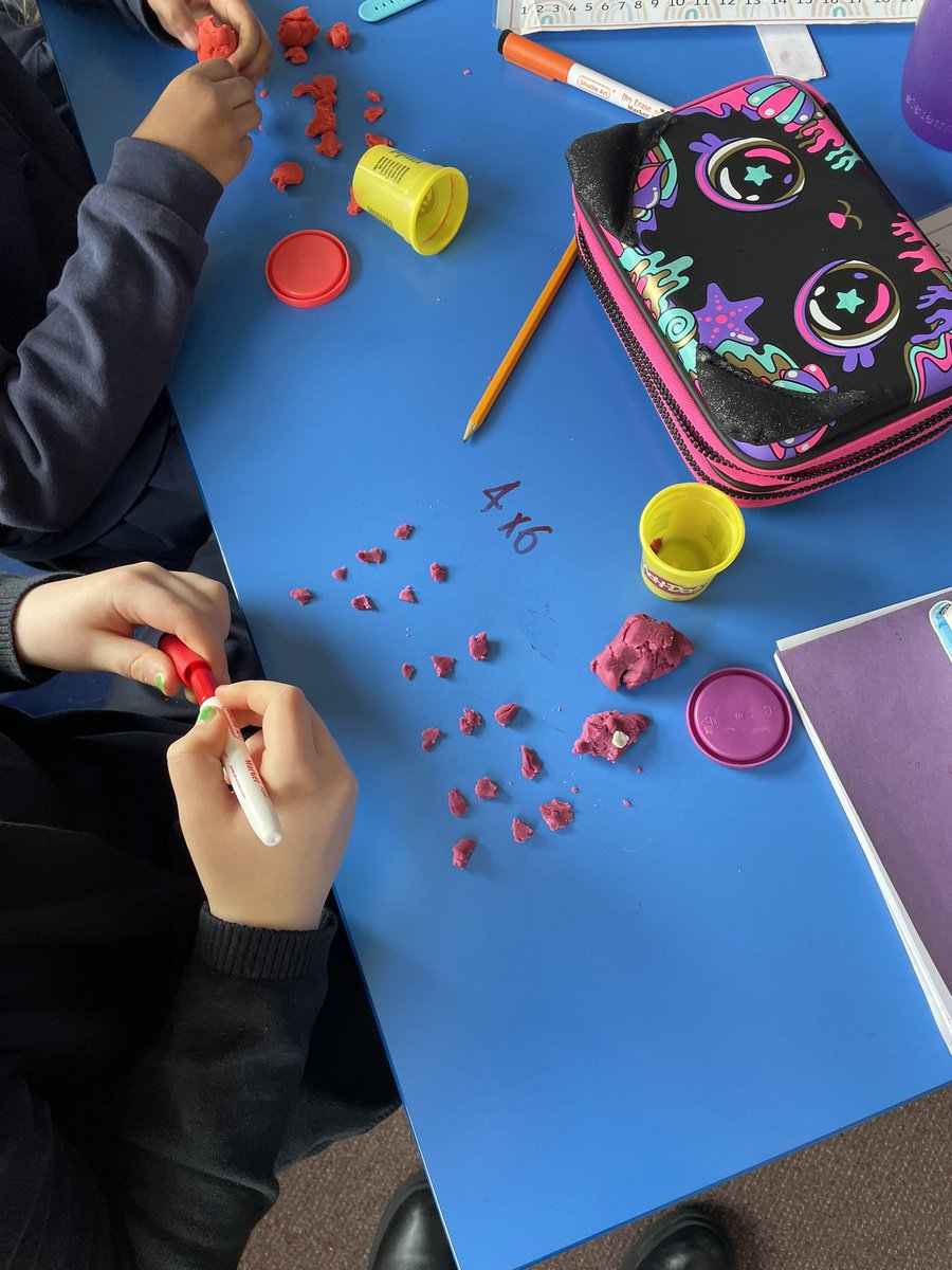 During Numeracy today, P4A were introduced to a new topic - multiplication. We focused on the arrays strategy and worked through a variety of active tasks to practise this. We used beads, Lego, cubes and play-doh to help us answer multiplication questions. Great work everyone👍🏽😄