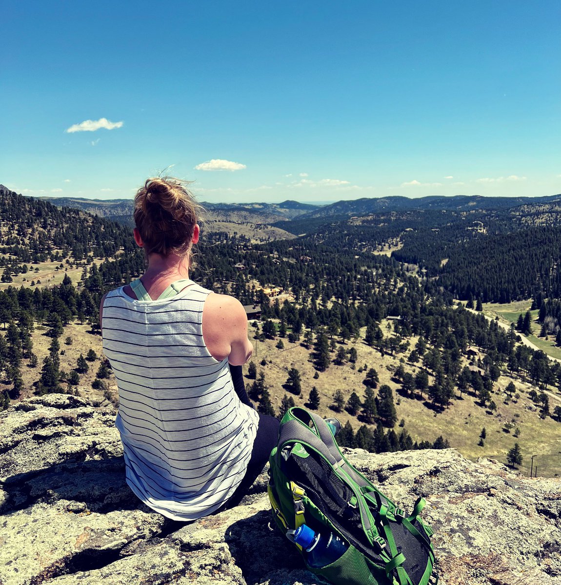AbeliReviews's tweet photo. We talk about our Colorado trip where we tested our luck with Mount Elbert on our blog today! Link is in the bio!
#coloradotrip #travelblog #travelreview #mountelbert #14er #colorado14ers #travelmore #traveltogether #exploremore #adventures #foodreview #experiences #newblogpost https://t.co/JBMFINzVV4