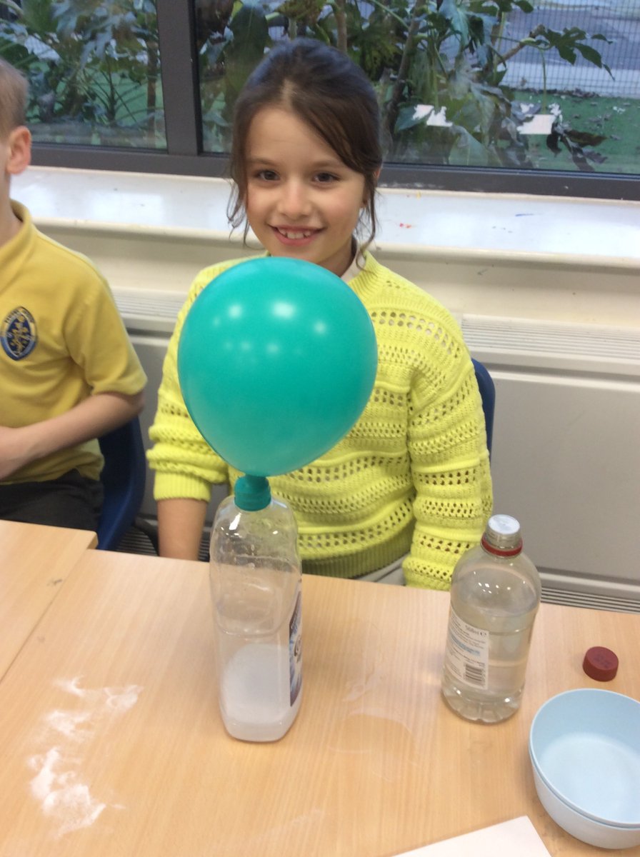 SRA Primary on Twitter "Fab lab Thursday at Ace Club today. Our experiment involved lots of