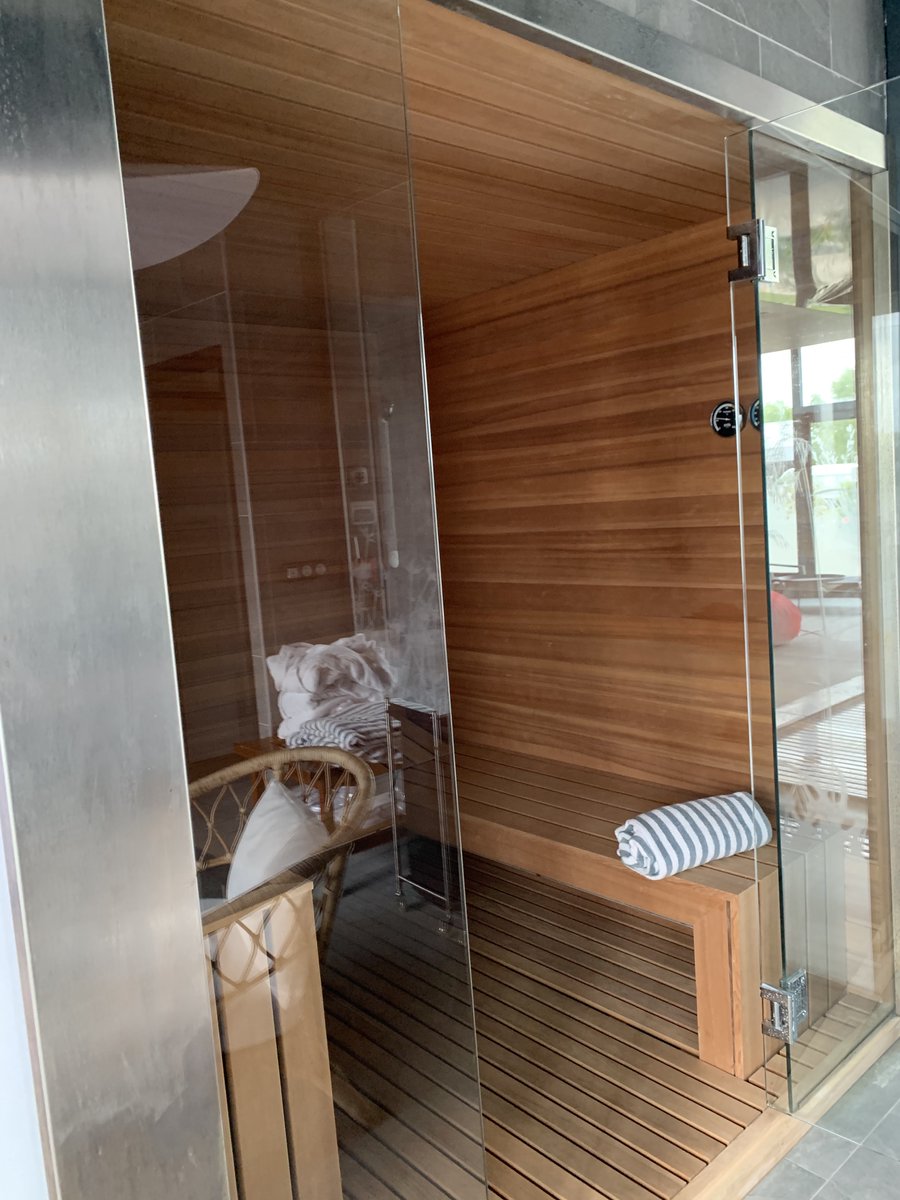 Réalisation d'un espace bien-être avec hammam et sauna dans un hôtel 💜
©Piscines de France
piscines-de-france.fr

#archdaily #architecture #architecturedesign #hotel #spa #hammam #sauna #wellness #pisciniste