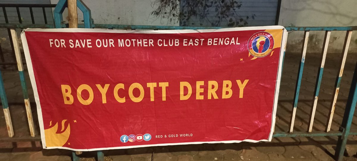 WeAreRGW's tweet photo. #BoycottDerby banner in the city of Joy by us. #WeAreRGW #JoyEastBengal #KeepSupportingUs #KickOutNitu #RajaEberCharoGodi https://t.co/tGgZe8ss60