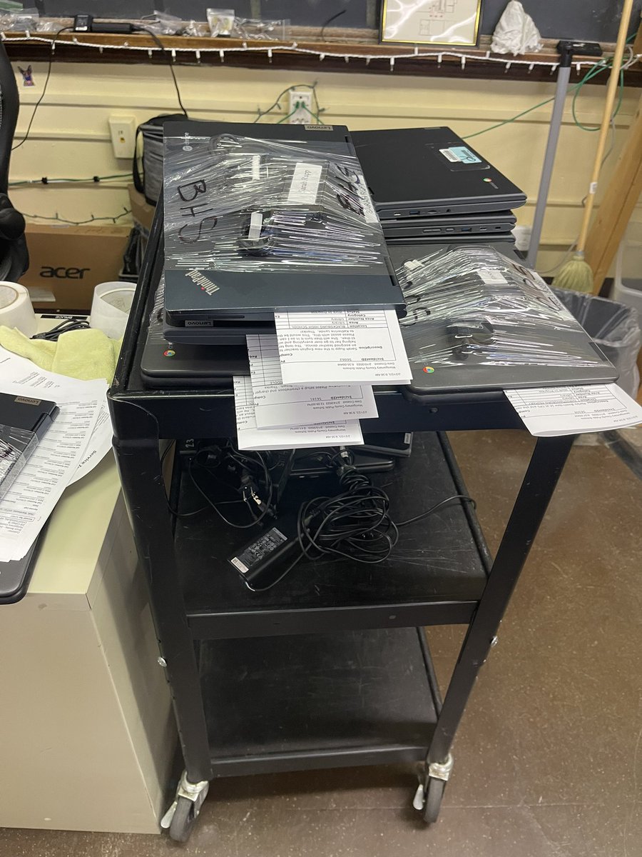 The MCPS IT Department supporting Digital Learning Day by making sure our students have devices in working order 🙌. #DLDay <a href="/mcps_va/">MCPS</a> #techsauce