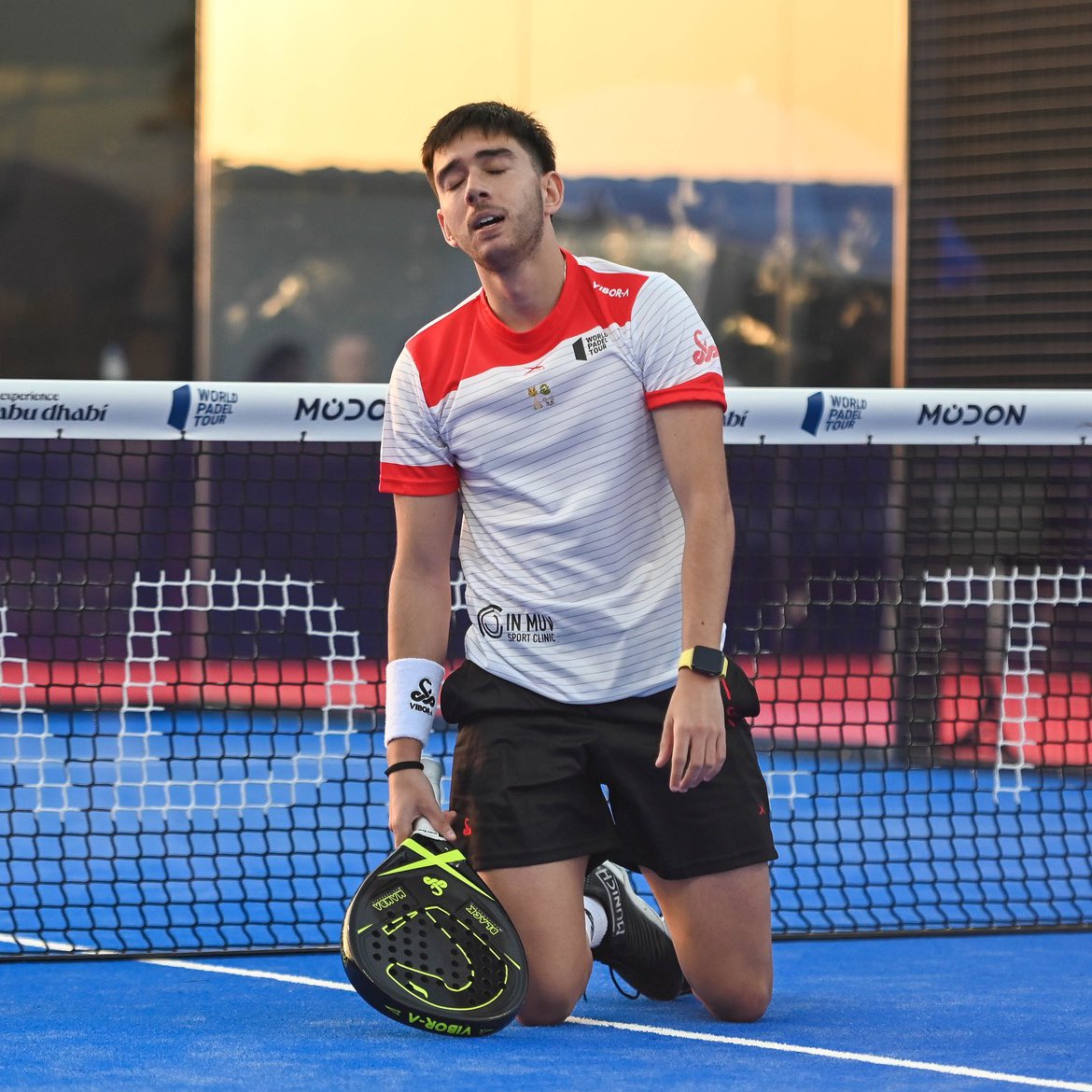 Mario_DCastillo's tweet photo. Orgulloso de cómo hemos competido y cómo hemos luchado contra una de las mejores parejas de todo el circuito. Nos vamos con la cabeza bien alta del primer torneo del año #WPTAbuDhabiMaster. Sigamos trabajando, @Miguel16Benitez, y seguirán llegando los buenos resultados 🙌🏼 https://t.co/fKI8SHozDl