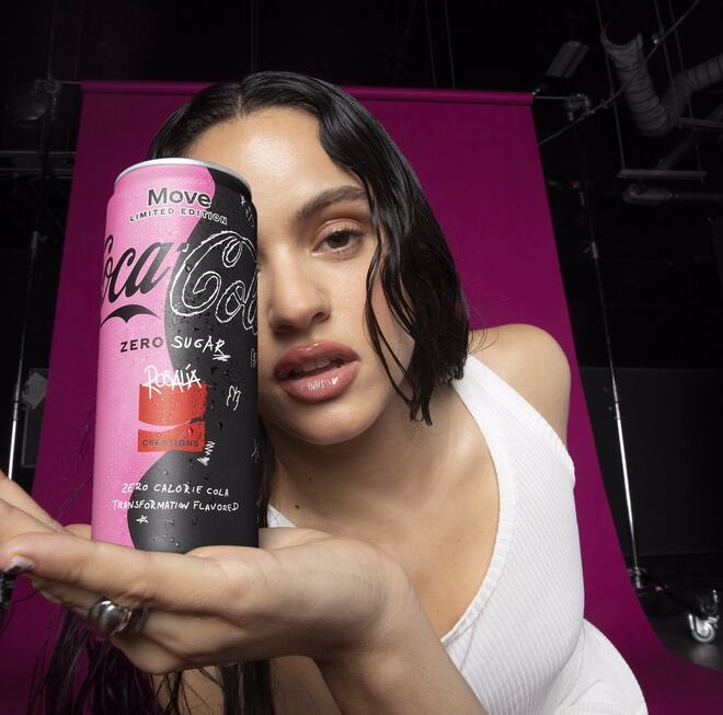 bad gyal sacó un ron y rosalía una coca cola, o sea que te puedes pedir un bad gyal-rosalía o un ron-cola