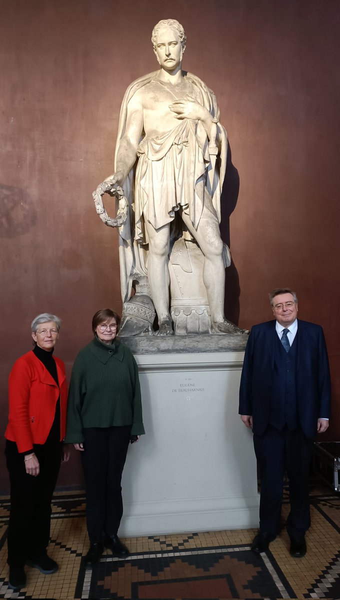 Verdenskunst! Tak Annette Johansen og Margrethe Floryan for kig i Bertel Thorvaldsens værk fyldt med europæisk historie! "Gensyn" med E. de Beauharnais, via sin datter en stamfader til 🇸🇪 kongehus + forfader til HM Dronningen. Hans palæ er <a href="/AmbDEenFR/">Ambassadeur Stephan Steinlein</a>|s velkendte residens i 🗼