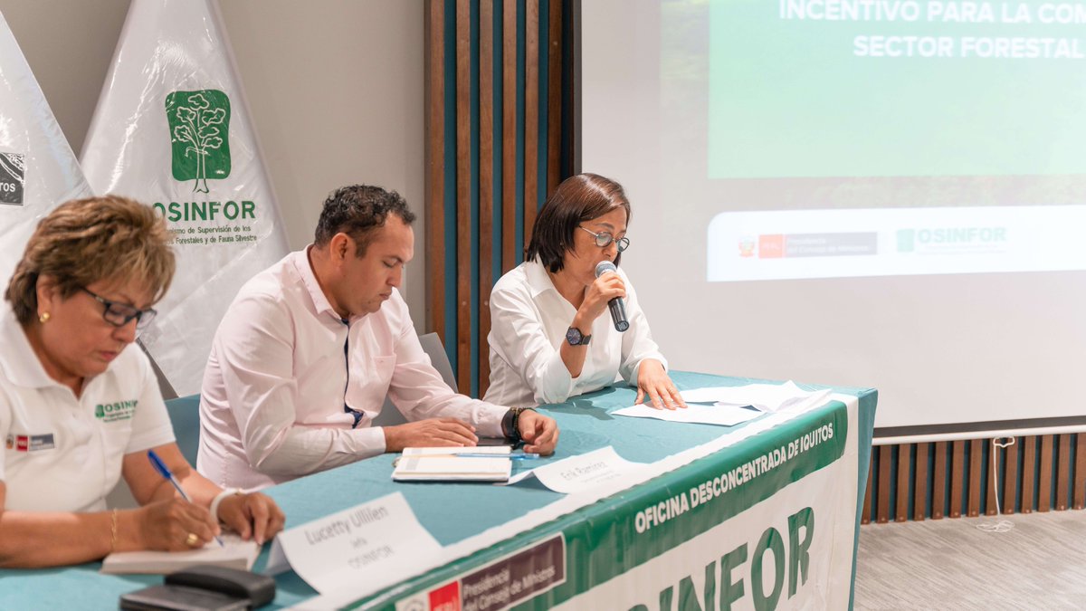 OsinforPeru's tweet photo. #NotadePrensa | El miércoles estuvimos en #Iquitos, donde entregamos constancias de cumplimiento de obligaciones a titulares de la región #Loreto, junto a la #Gerfor, @USAIDPeru y el U.S. Forest Service, a través del Programa #FOREST+. https://t.co/iedkBO7tEp