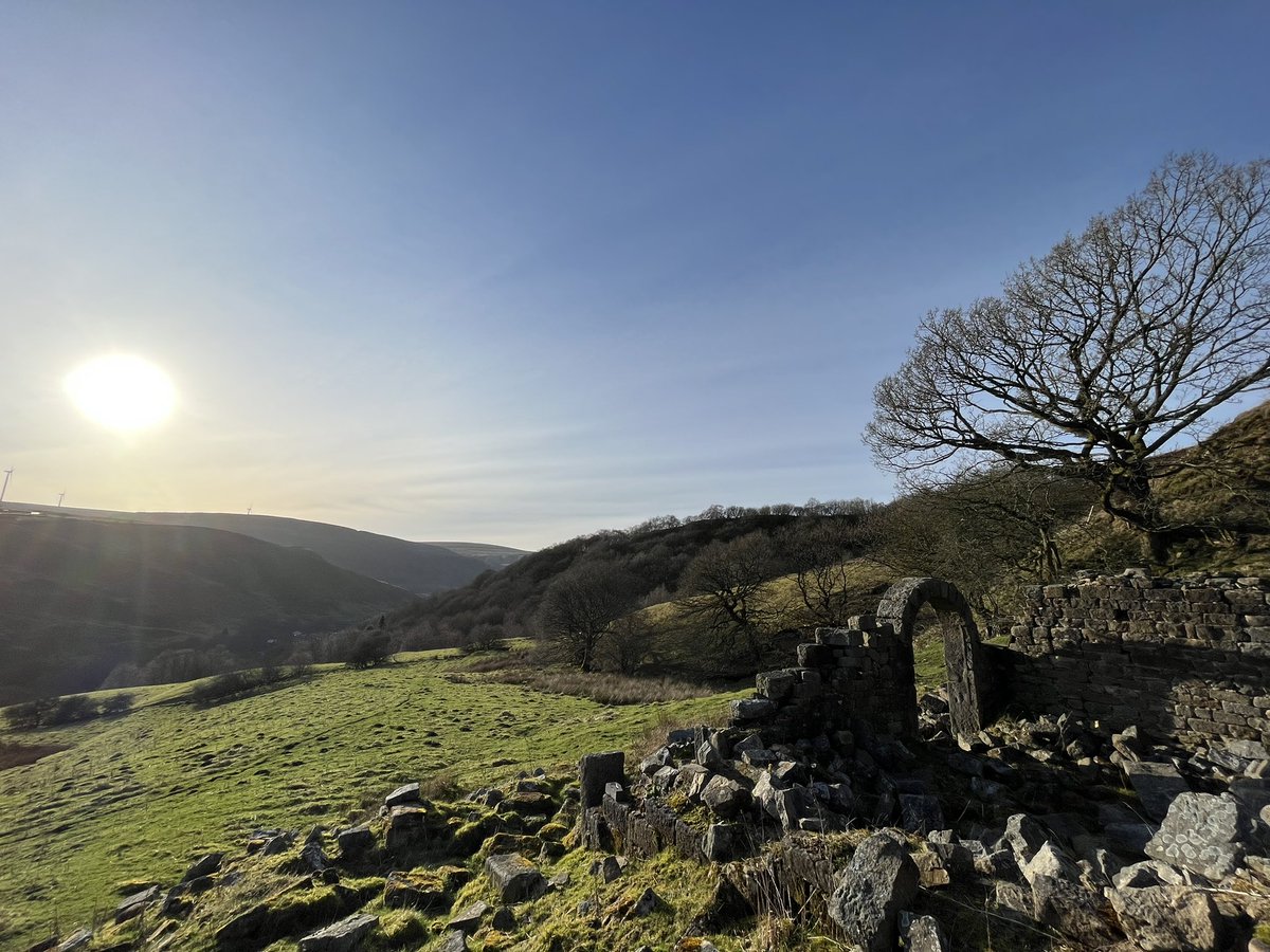 spaceshipmark's tweet photo. Thereโs someone on here surveying the ruined farms of Calderdale and I canโt remember who! Iโm trying to find the name of this farmhouse (if indeed it was) between Knotts Road and Shore above Cornholmeโฆ Does anyone know? #todmorden #cornholme #calderdale https://t.co/ICTNW9pm4T